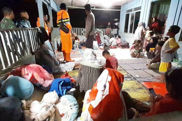 Banjir Hingga Selutut Orang Dewasa, Puluhan Orang di Aceh Timur Terpaksa Mengungsi