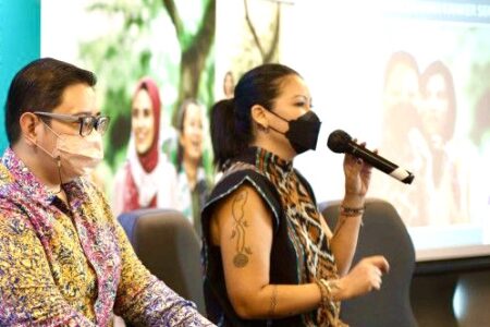 Melanie Subono Ajak Perempuan Cegah Kanker Serviks dengan Vaksinasi HPV