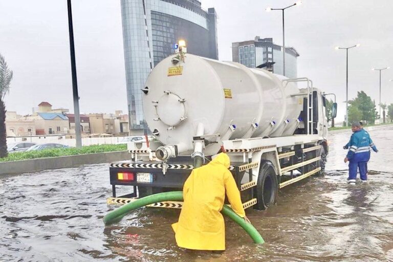 Banjir di Jeddah Mulai Surut, 2 Warga Dikabarkan Meninggal Dunia