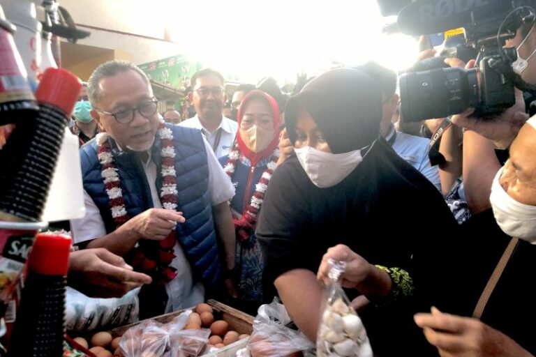 Kunjungi Pasar Bukateja Purbalingga, Mendag: Alhamdulillah Harga Stabil dan Murah