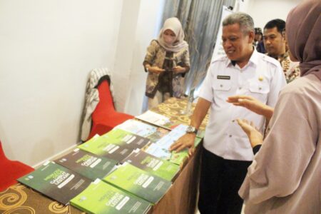 Kurikulum Mulok Gambut dan Mangrove Diluncurkan Bupati Kubu Raya Lewat #PahlawanGambut