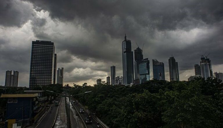 BMKG: Siang Ini Hujan Ringan Terjadi Disebagian Kawasan Indonesia