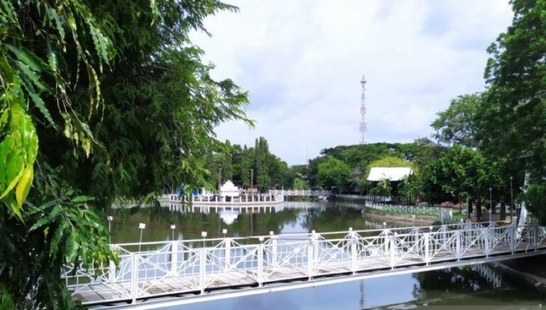 Menghidupkan Kembali Taman Bersejarah dengan Mengunjungi Taman Putroe Phang di Banda Aceh