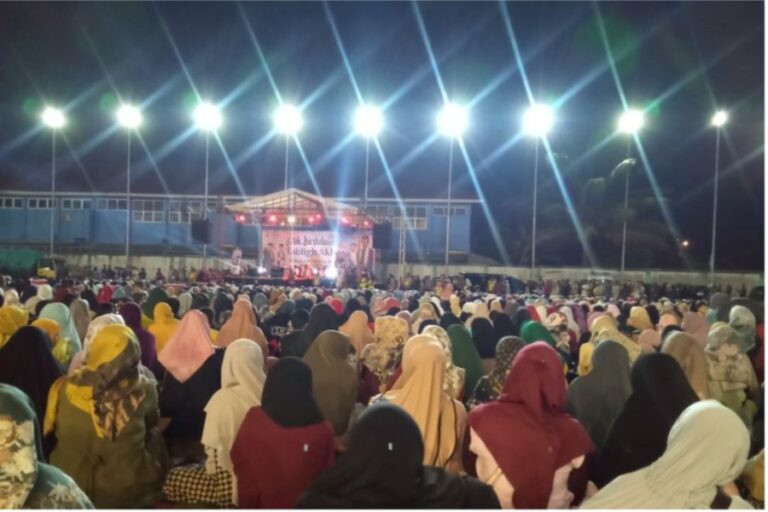 Sarankan Membangun Islamic Center, UAS Apresiasi Pemkot Solok Kirim Pelajar ke Timur Tengah