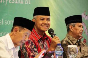 Ganjar Ajak Masyarakat Jaga Marwah Pesantren