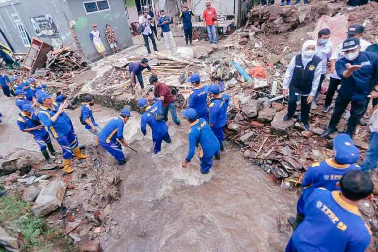 Banjir di Banyuwangi, Gubernur Khofifah Usulkan Relokasi Huntap di Lahan PTPN XII