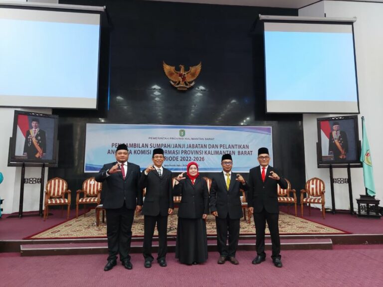 Lantik Anggota Komisi Informasi, Gubernur Kalbar: Sajikan Berita dan Fakta dengan Data Akurat
