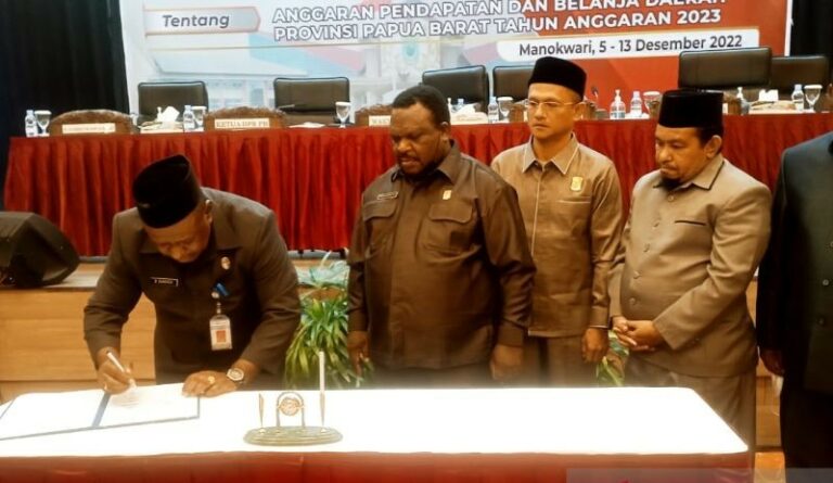 Postur Anggaran RAPBD Papua Barat Tahun 2023 Telah Ditetapkan