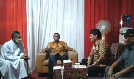 Beragama Mampu Timbulkan Kebersatuan, Mahfud: Selamat Merayakan Natal untuk Warga Nasrani