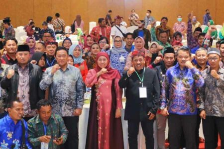 Bertemu Gubernur Jatim, Warga Kalteng Kelahiran Jatim Usulkan Penerbangan Langsung Palangkaraya-Malang