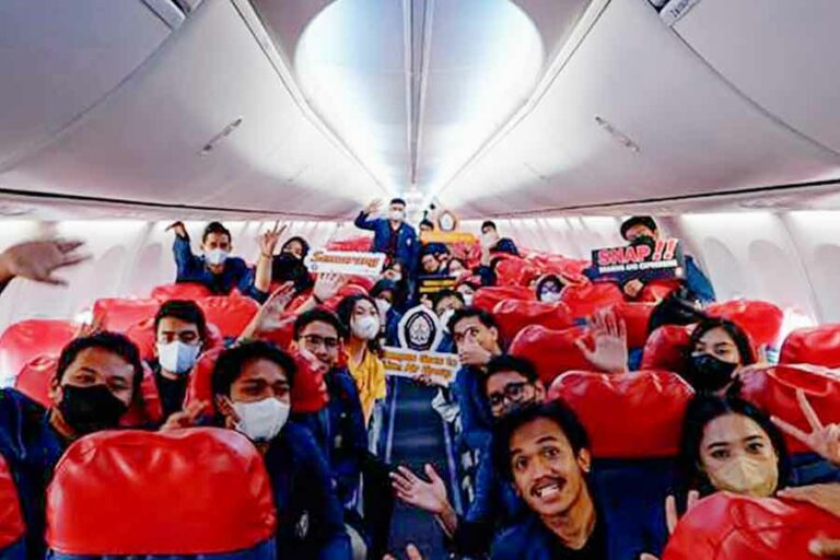 Lion Air Gelar Aviation Project Kenalkan Industri Penerbangan ke Mahasiswa Undip