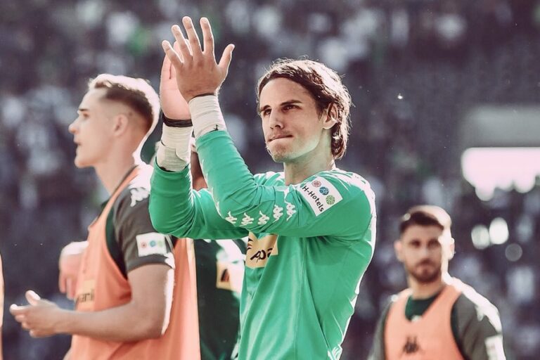 Neuer Cedera Saat Main Ski, Bayern Munchen Kejar Yann Sommer Isi Posisi Kiper