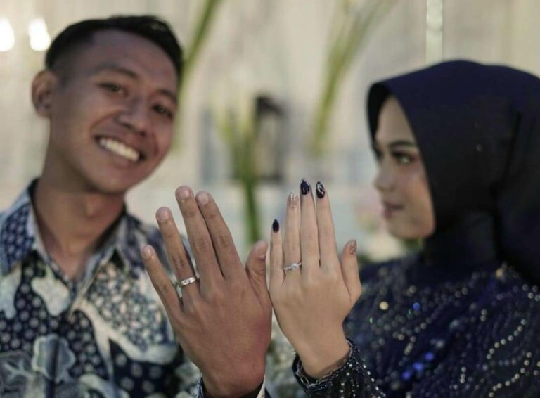 Persib Bandung Mantu, Bocil Bertalenta Ini Melamar Sang Kekasih, Beckham Putra Nugraha dan Devi Novela