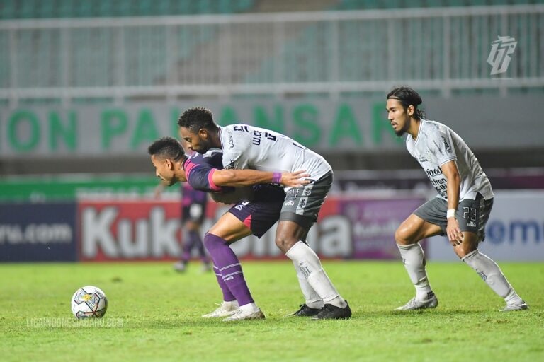 ‘Ojo Dibanding-bandingke’ Perbedaan Wellington Carvalho dan Willian Pachecho di Bali United, Kebobola 4 Gol oleh RANS Nusantara FC Disorot