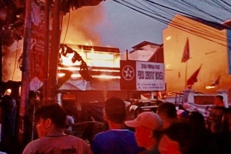 Kebakaran di Rawasari Padam Setelah Gulkarmat Kerahkan 15 Unit Mobil Damkar