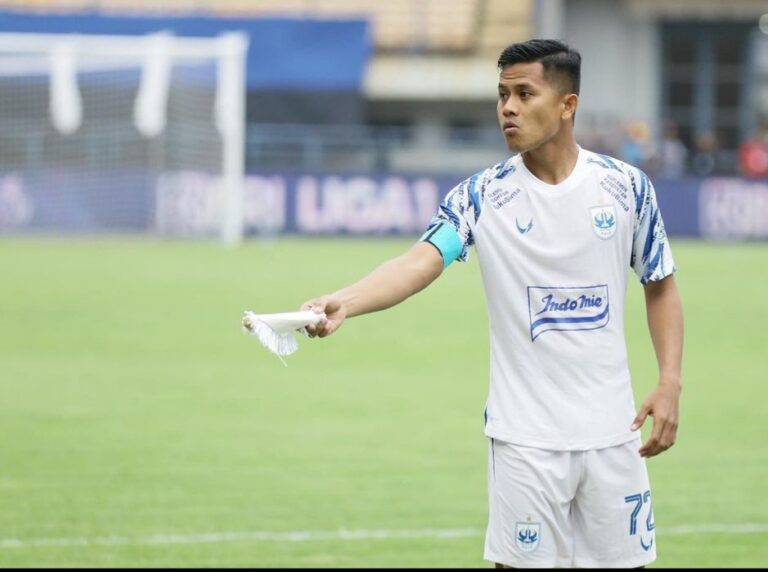 Terungkap Kepergian Bek PSIS Frendi Saputra ke Klub Baru dengan Nilai Transfer yang Tak Diumbar CEO Yoyok Sukawi