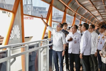 Pj Gubernru DKI Jakarta Resmikan Skywalk Kebayoran, Hubungkan Koridor 13 dengan Koridor 8