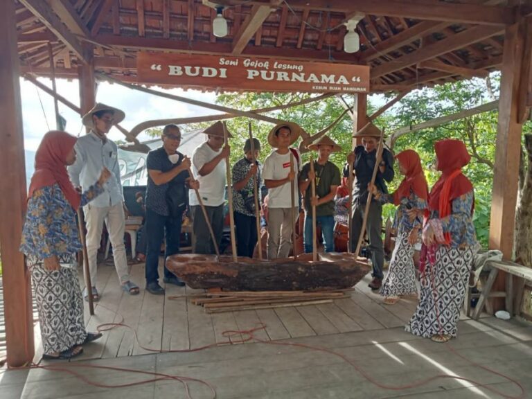 BUMDes Wadas Studi Banding ke Empat Desa