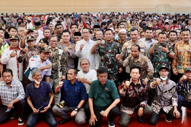 Pj Gubernur DKI Jakarta Hadiri Guyub Ketua RW Se-Jakarta Timur, Apresiasi Kinerja Jaga Lingkungan