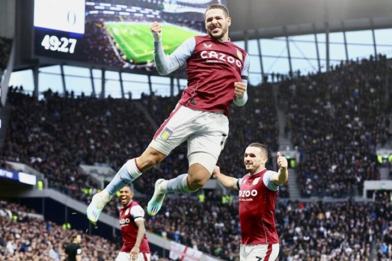 Aston Villa Bungkam Tottenham Hotspurs 2-0