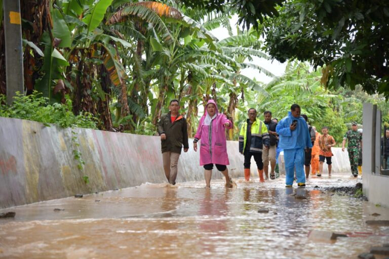 Pasang Bronjong dan Pembersihan Sampah Kali, Banjir di Kota Semarang Semakin Surut
