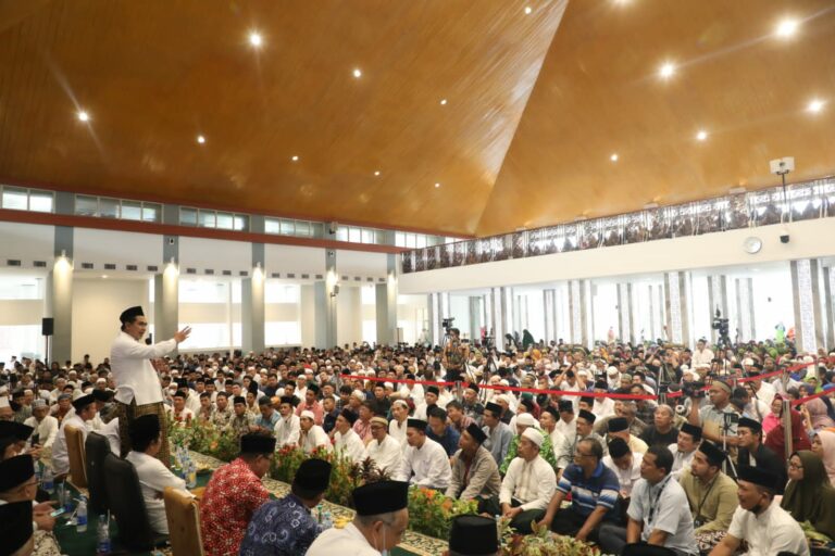 Taj Yasin : Masjid Baiturrahman Semarang jadi Tempat Ibadah Sekaligus Wisata Religi