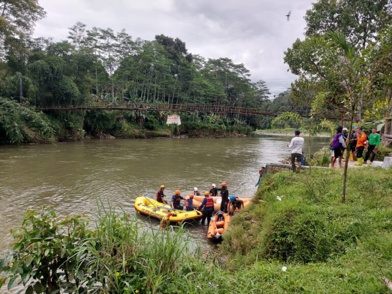 Seorang Remaja Hilang di Kedung Sungai Serayu Banjarnegara Basarnas