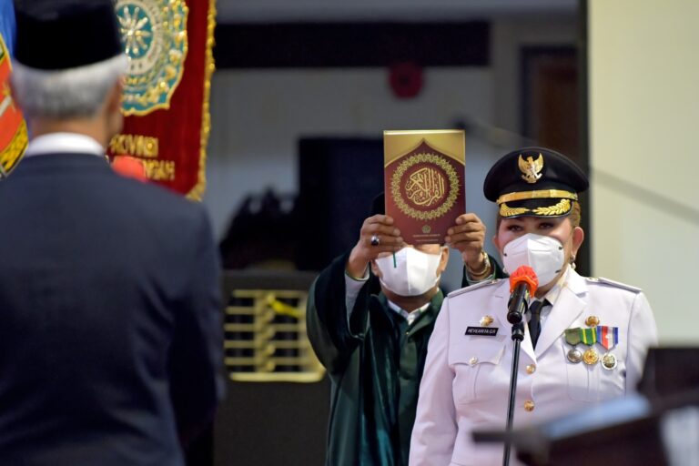 Hevearita Gunaryanti Rahayu Resmi Jadi Walikota Semarang Masa Jabatan Hingga 2026, Rekor Wanita Pertama Jabat Walikota Semarang