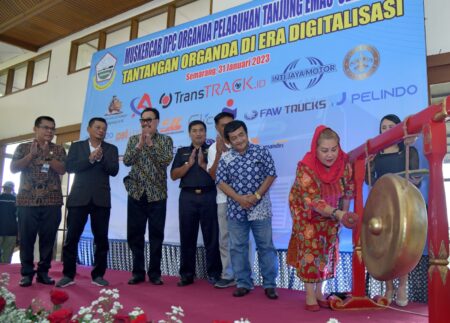 Gerbang Turis Kapal Cruise, Mbak Ita: Pelabuhan Tanjung Mas Kita Percantik