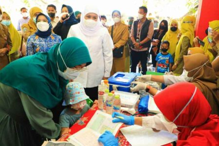 Delapan Daerah di Jatim Alami Peningkatan Campak, Gubernur Imbau Anak-anak Dilengkapi Vaksin MR