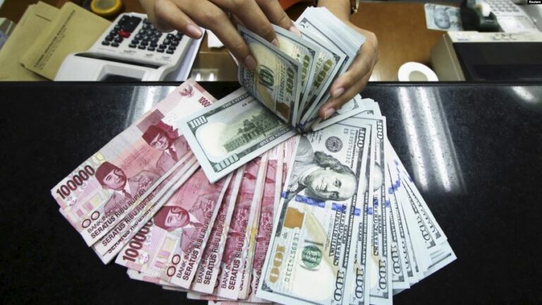 Rupiah Menguat ke Level Tertinggi dalam 4 Bulan