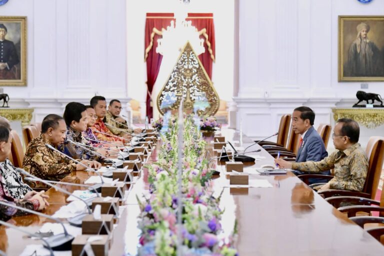 Temui Pengurus Baru PSSI, Presiden Jokowi Beri Masukan Terkait Transformasi Sepakbola