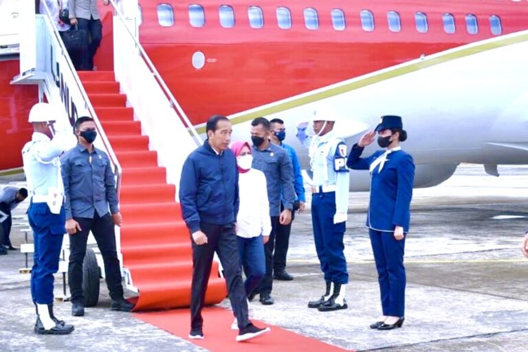 Presiden Jokowi Tiba di Kaltara, Kunjungi Nelayan dan Tinjau KIPI