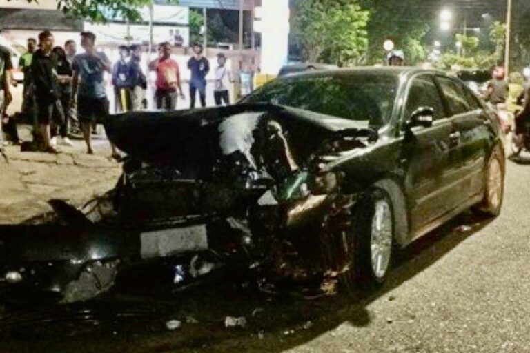 Digrebek Saat Pacaran, Penyebab Kecelakaan Remaja Pengemudi Mobil Dinas DPRD Bawa Perempuan Bugil di Jambi