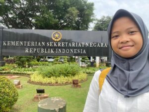Aktivis Lingkungan Muda, Aeshnina Kirim Surat ke Jokowi demi Wujudkan Kantin Sehat di Sekolah