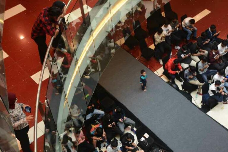 Dari 100 peserta, ada 1 perempuan yang ikut kompetisi ini. (foto: Anton Kusnanto, pilar.id)