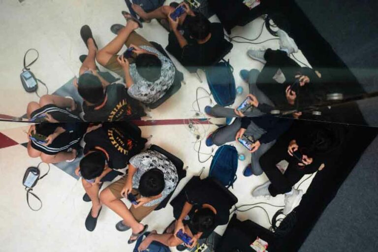 Peserta pertandingan e-sport antar siswa SMP. (foto: Anton Kusnanto, pilar.id)