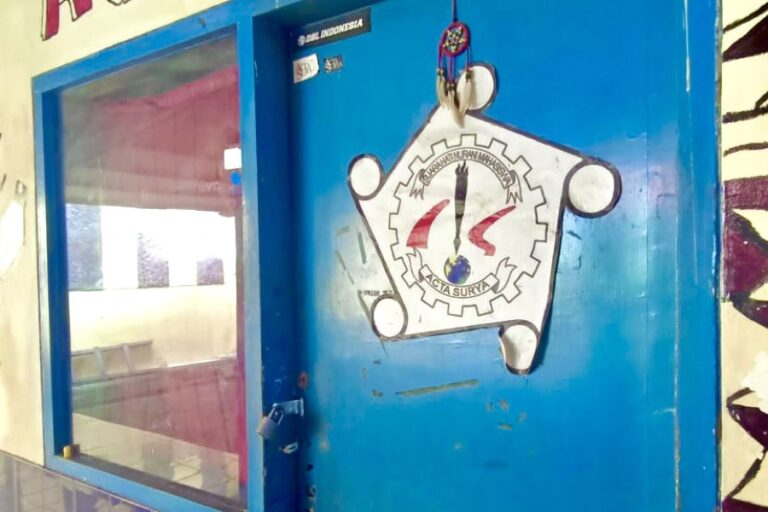Aji Surabaya Sayangkan Pembekuan LPM Acta Surya dan Pemberian Nilai E oleh Ketua Stikosa-AWS