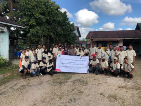 Kelola Sampah, Pertamina EP Sangasanga Field Gelar Bersih Sungai Bersama Pemangku Kepentingan di Kutai Negara