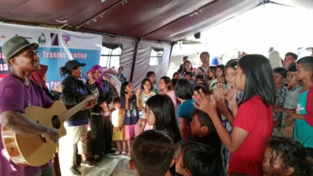 Trauma Healing untuk Anak-anak yang Rumahnya Terbakar