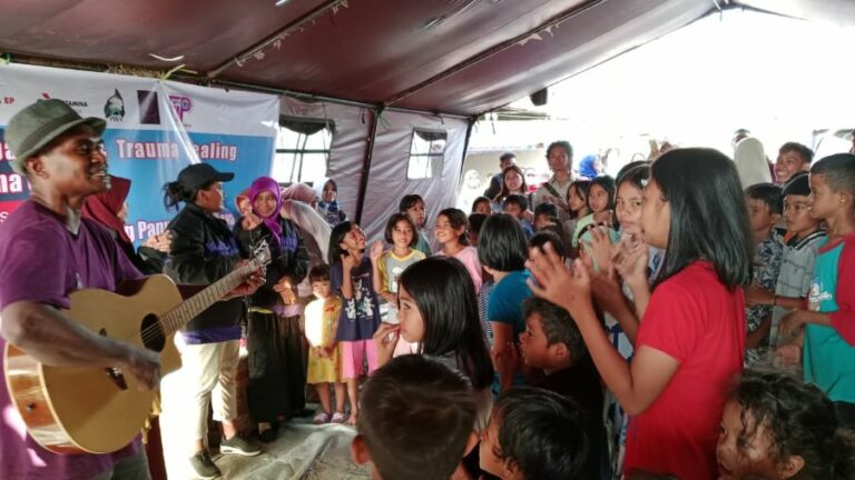 Trauma Healing untuk Anak-anak yang Rumahnya Terbakar