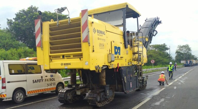 Kurangi Kecepatan Ini Titik Perbaikan Jalan di Tol Palimanan Kanci
