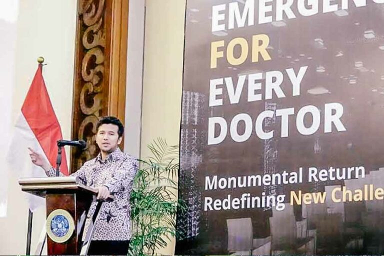 Demi Keselamatan Pasien, Emil Dardak: Paramedis Jangan Pilih-pilih Jam Kerja Wakil Gubernur Jawa Timur Emil Elestianto Dardak