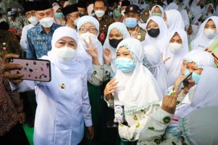 Soal Kebijakan PPDB 2023, Peprov Jatim juga Permudah Anak Buruh dan Tenaga Kesehatan Gubernur Jawa Timur Khofifah Indar Parawansa
