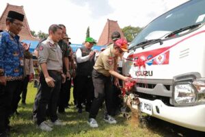 Mobil Dapur Air Nutrisi Diharap bisa Meminimalisir Risiko Penyintas Bencana Mobil Dapur Air Nutrisi ini melayani kebutuhan air minum dan nutrisi masyarakat yang terimbas bencana alam