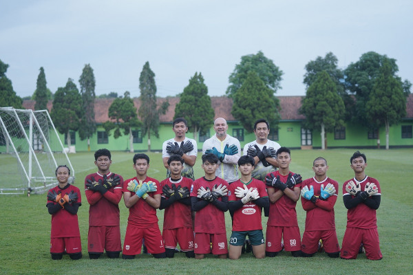 Persaingan Kiper Persib ketat, Rumor I Made Wirawan Gantung Sepatu, 9 Bibit Baru Dipantau