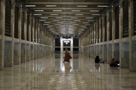 Idul Fitri 1444 Hijriah, Masjid Istiqlal Siap Tampung 250 Ribu Jamaah Masjid Istiqlal, Jakarta (foto: Muhamad Husni Tamami, unsplash_