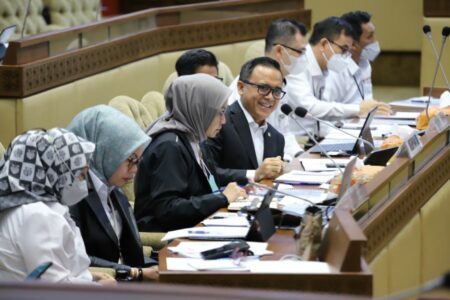 Selesaikan Urusan Tenaga Honorer Sebelum Tenggat Kebijakan Penghapusan