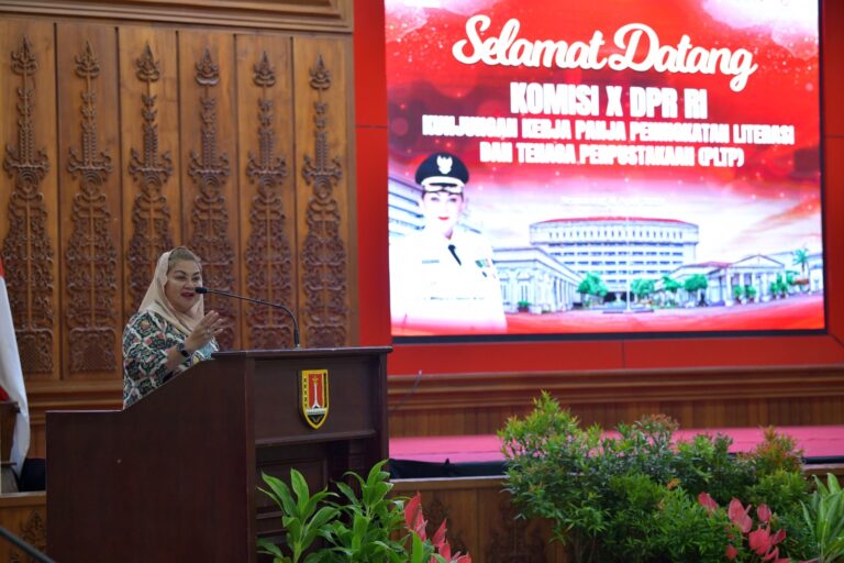Sukses Story Literasi Masyarakat Kota Semarang Dipuji Komisi X DPR RI: Punya Pojok Baca dan Perpustakaan Digital