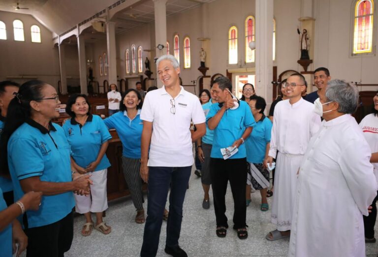 Ganjar Cek Persiapan Misa Paskah di Gereja Santo Antonius; Sudah Siap, Kita Doakan Lancar